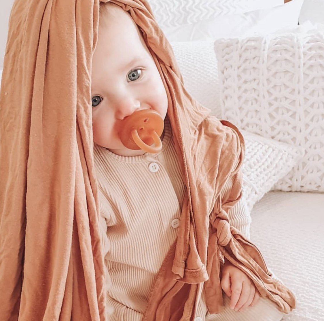 Single Orthodontic Natural Rubber Soother Dummy in Reusable Case