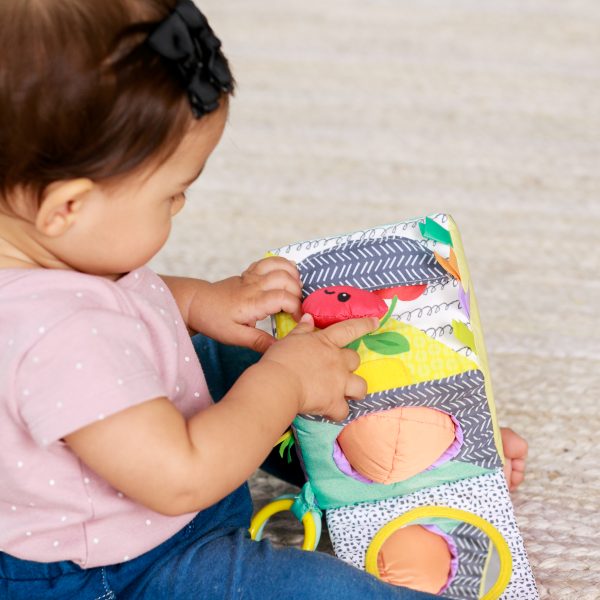 Peek & Seek Sensory Discovery Cube