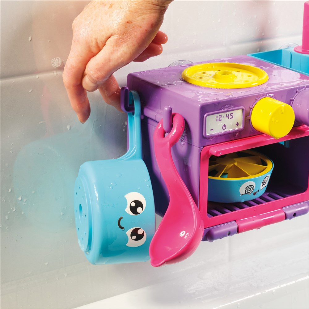 Bubble and Bake Bathtime Kitchen by Toomies