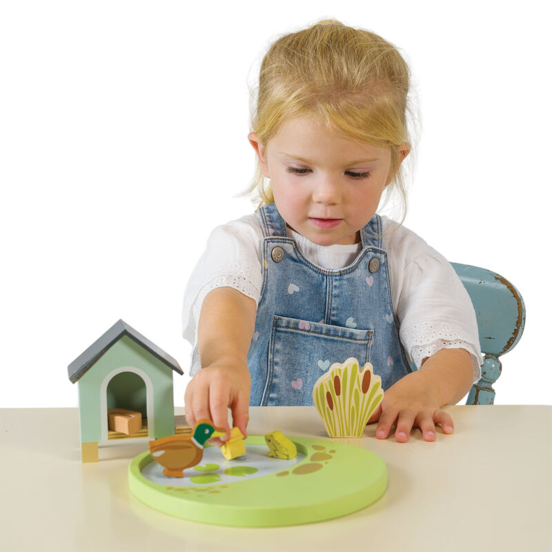 Pet Set Duck House by Tenderleaf Toys