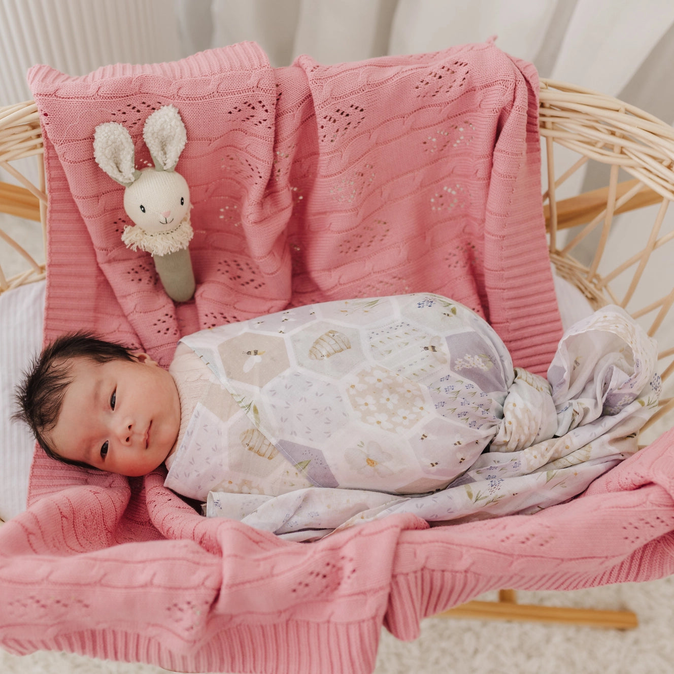 Beehive Muslin Wrap & Dusty Pink Pram Clip Set