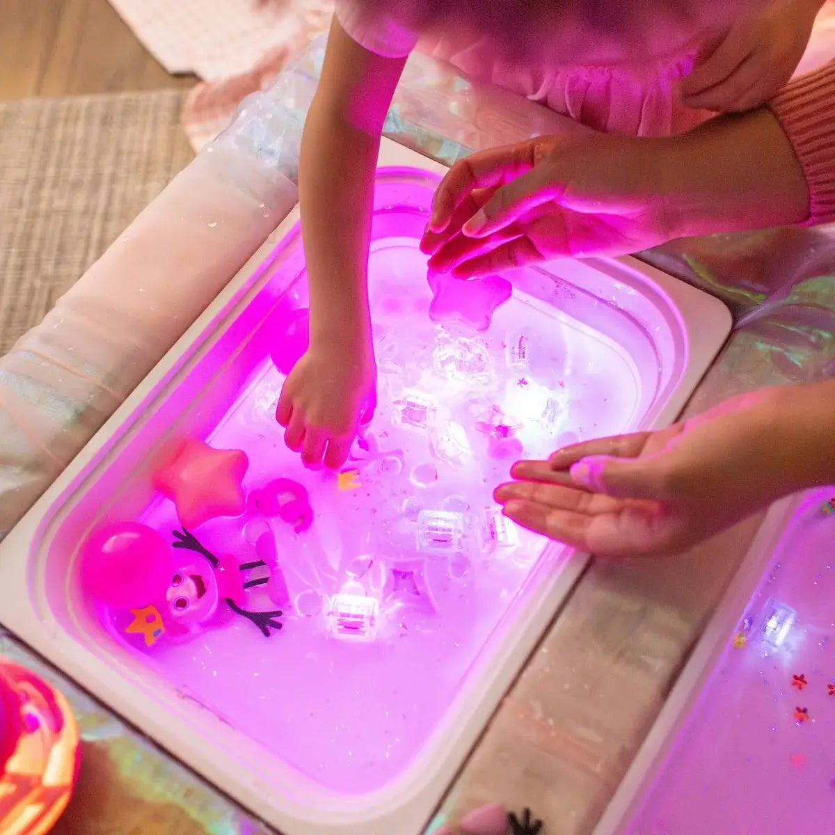 Glo Pals Cubes Princess Ida (Pink) by Jellystone Designs