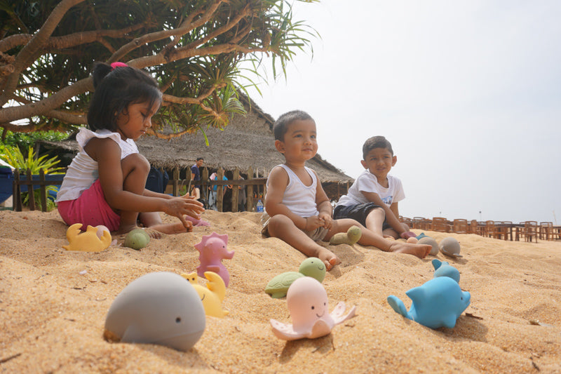 Tikiri Natural Rubber Whale Ocean Buddy